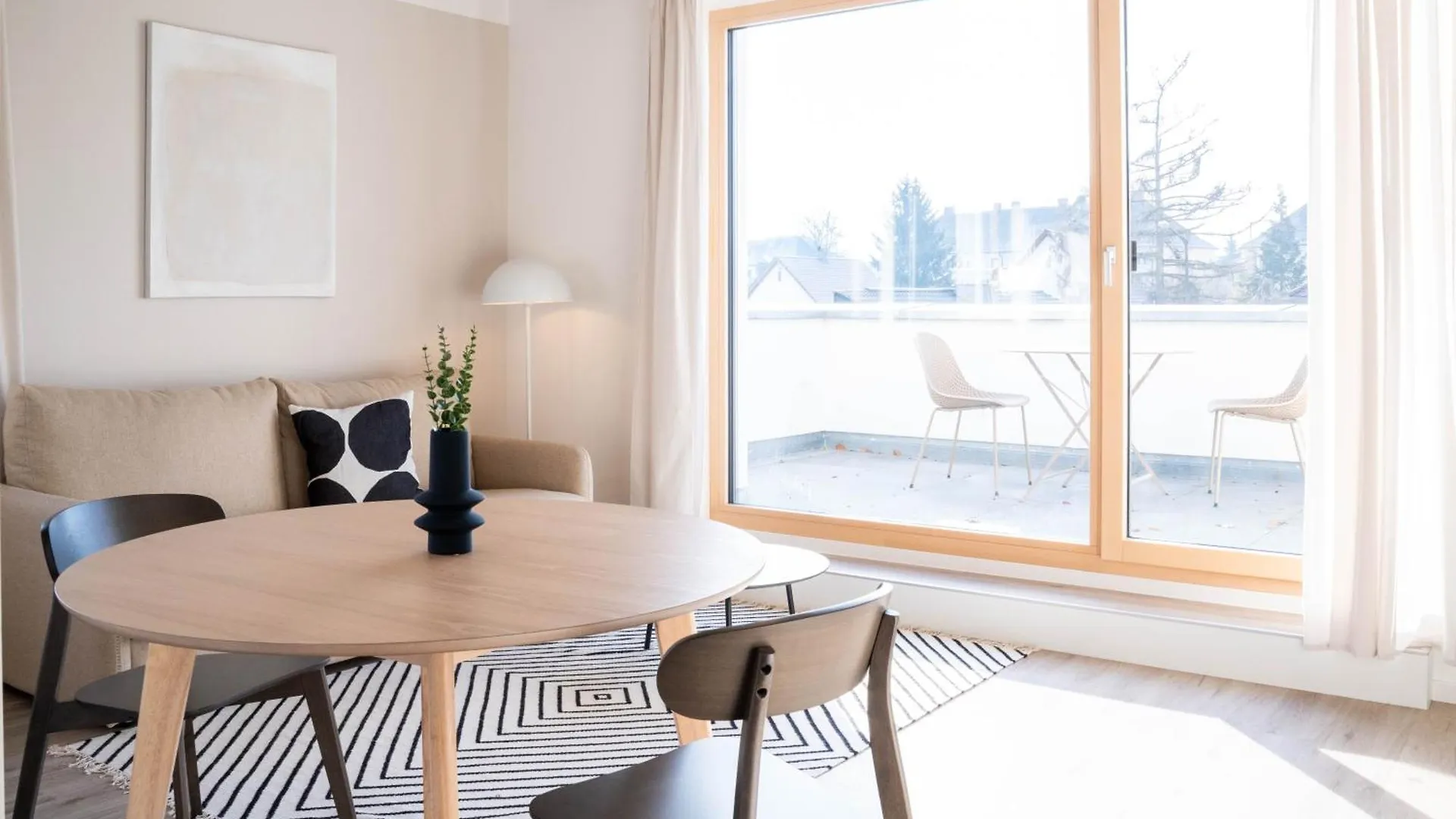 Dreamcation Apartments Boardinghouse - Straubing Sued 0*,